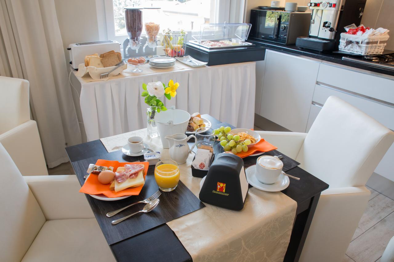 B&B Gardacharme Desenzano del Garda Ngoại thất bức ảnh